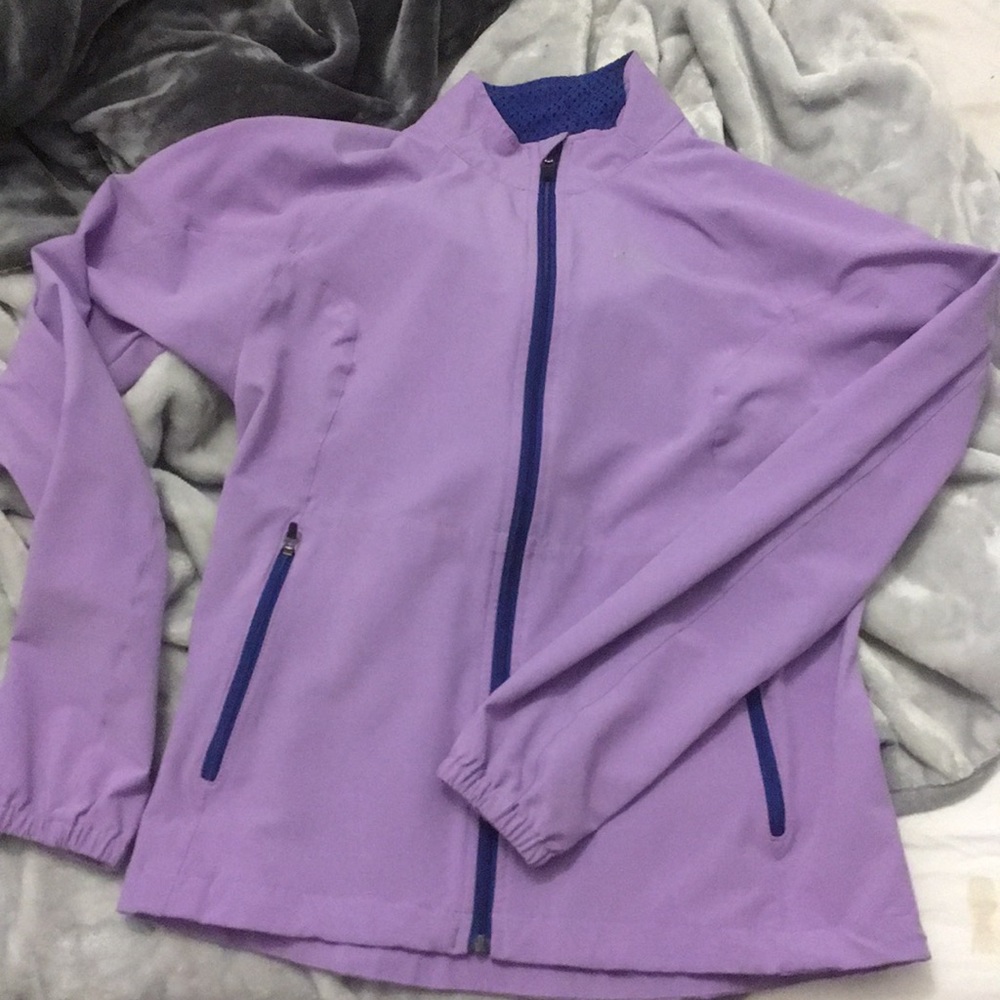Patagonia lightweight water repellant jacket